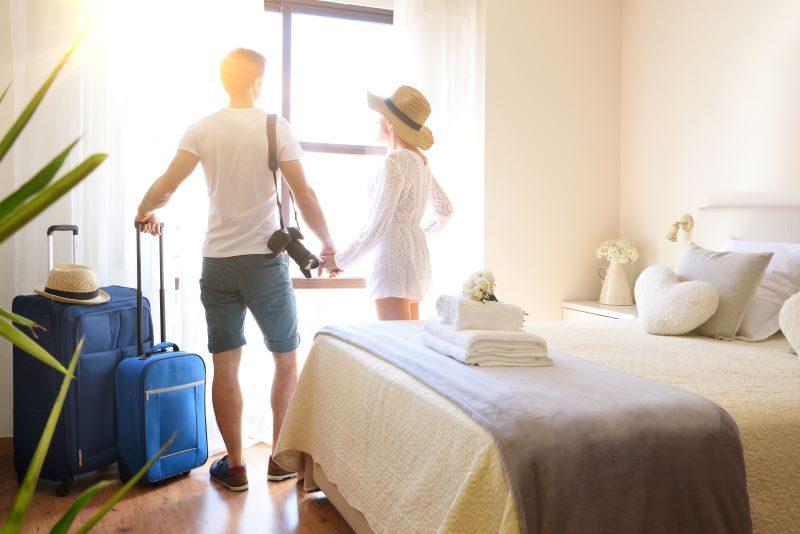 ห้องในโรงแรมที่ใช้เครื่องปั่นไฟเสียงเบา