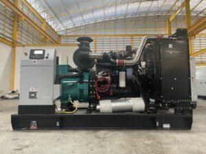 เครื่องปั่นไฟ Cummins TC300T 300kVA 240kW
