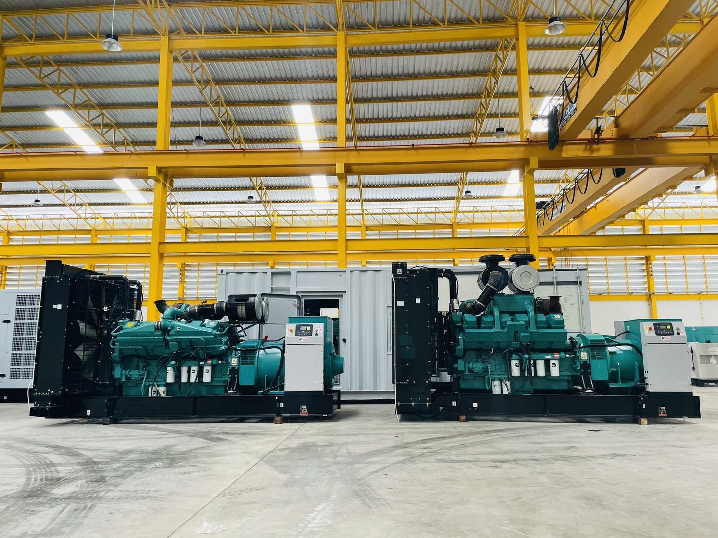เครื่องปั่นไฟ Cummins TC1100T 1100kVA เครื่องยนต์ KTA38-G5 V12 ระบบหัวฉีด Direct Injection แบบกลไก PT ที่โรงประกอบ S.E.A. Power Gent